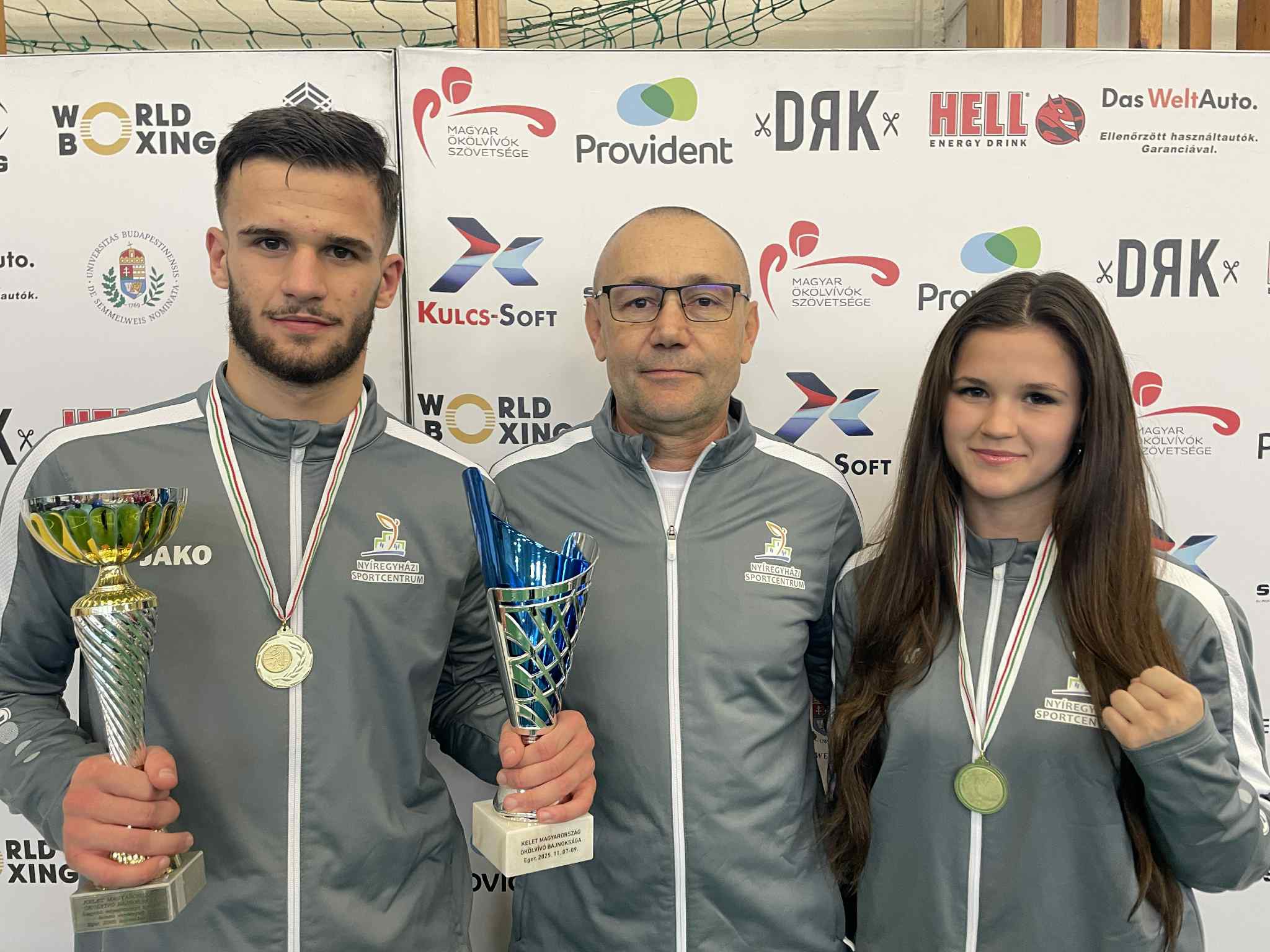 Petrimán testvérek az élen