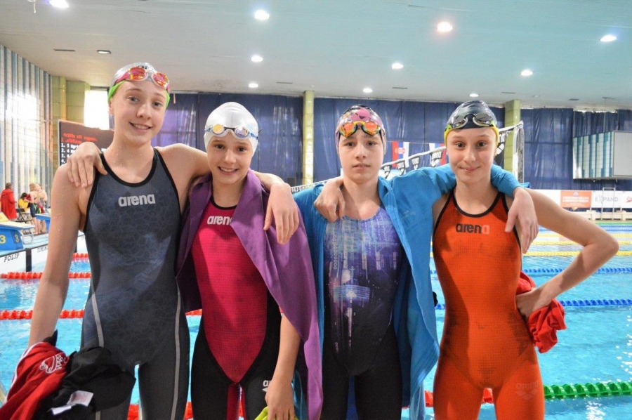 Rangos úszóversenyen a Sportcentrumosok